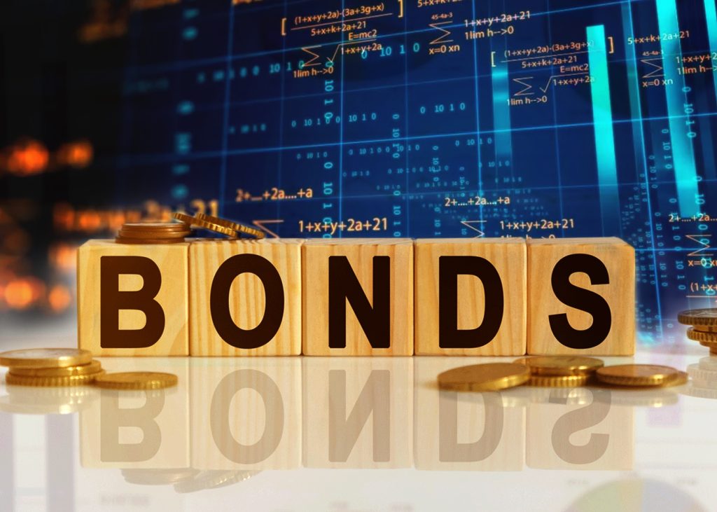 Corporate Bonds vs. Government Bonds: Understanding the Differences and ...